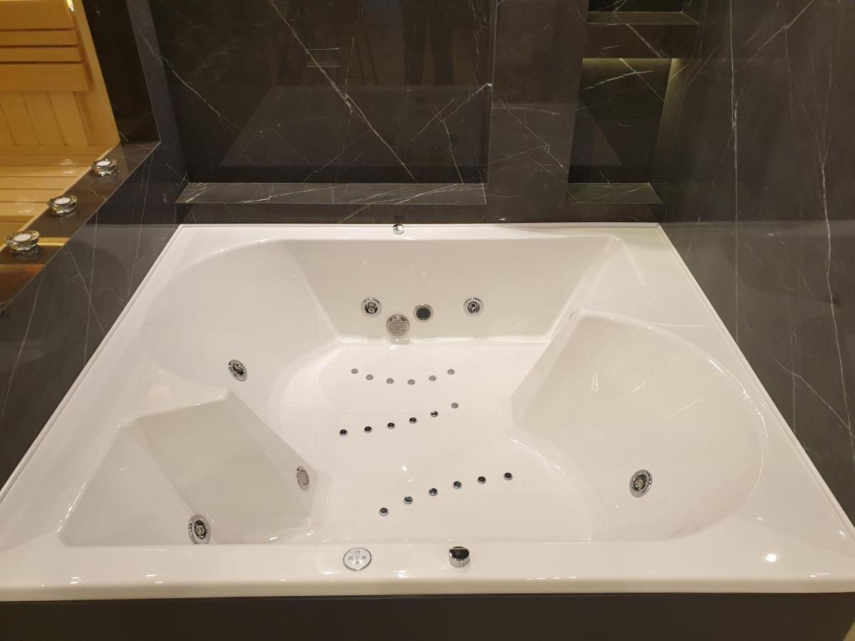 Luxury Spa Suite Belgrado Buitenkant foto